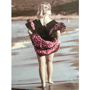 GREETING CARD - BLANK INSIDE GIRL ON BEACH